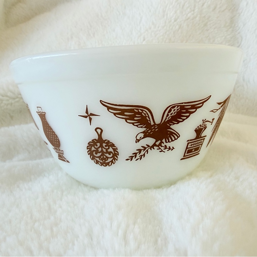 Pyrex Early American 401 1.5 Pint Mixing Bowl - Vintage - 60s - 70s - Picture 5 of 13